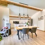 Haus Susanne Apartman *